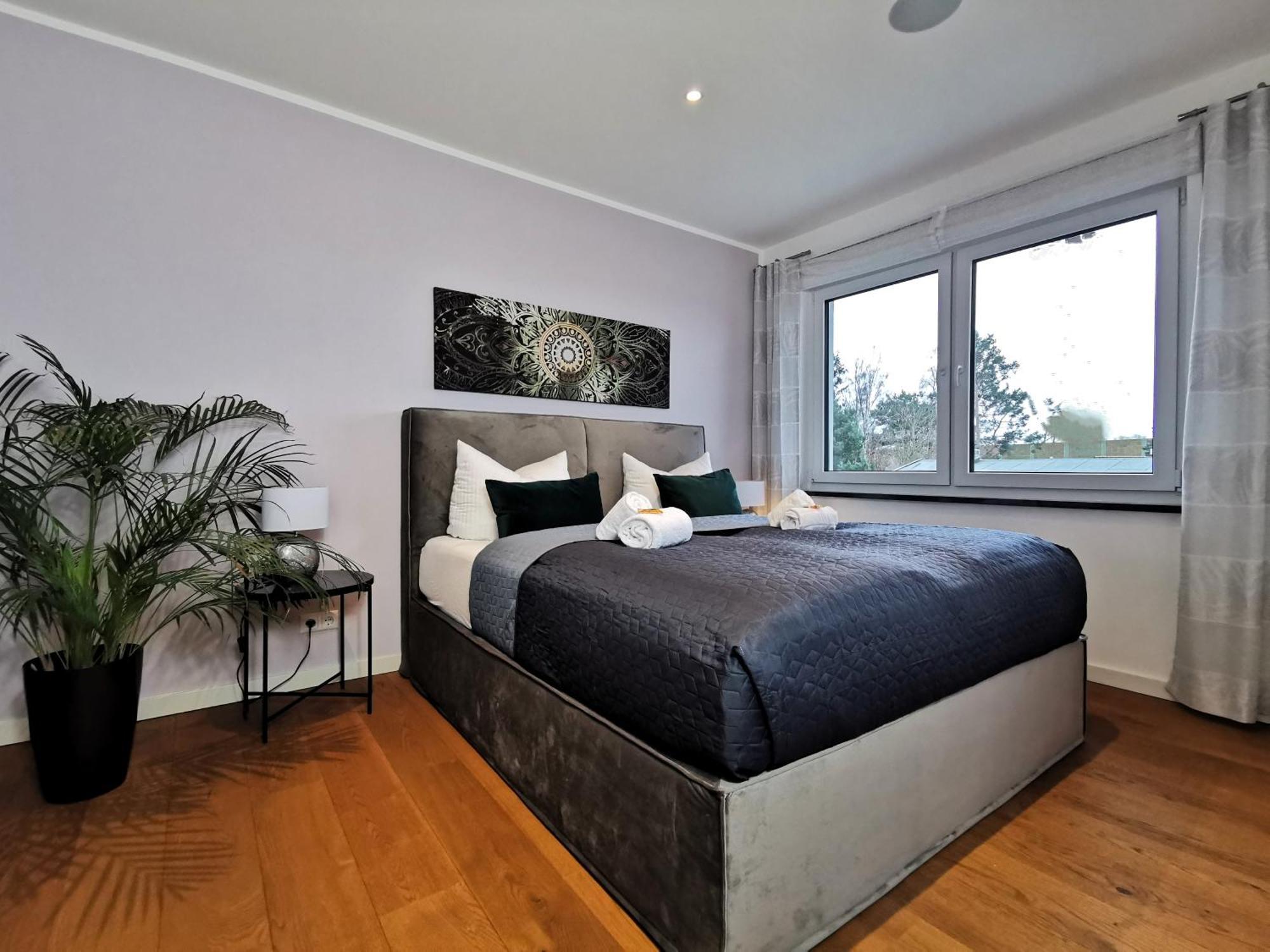 Bohnapartments Luxury Villa Berlin - 210Qm - Wintergarten - Kamin - 4 Kostenlose Parkplaetze - 6 Schlafzimmer - Neubau - Luxusausstattung Birkenwerder Exteriör bild